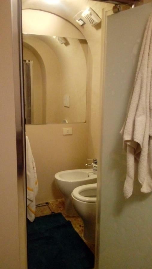Liberi Mercanti - Guest House Affittacamere ルッカ エクステリア 写真