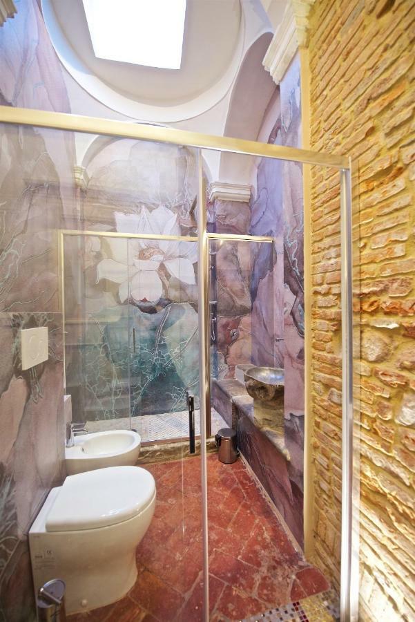 Liberi Mercanti - Guest House Affittacamere ルッカ エクステリア 写真