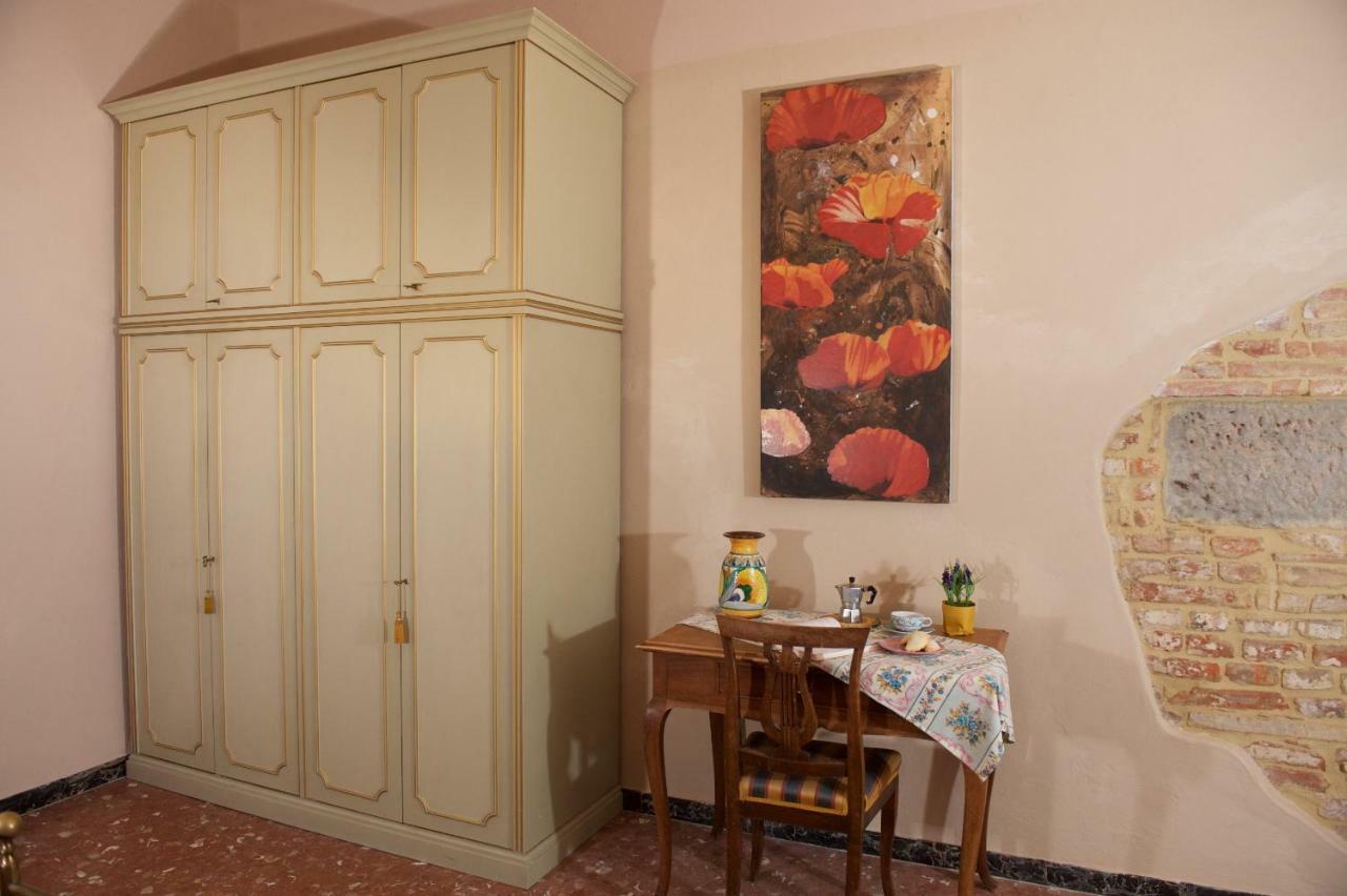 Liberi Mercanti - Guest House Affittacamere ルッカ エクステリア 写真